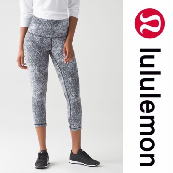 lululemon athletica Pants - RARE Lululemon Wunder Under Hi-Rise Crop Jacquard